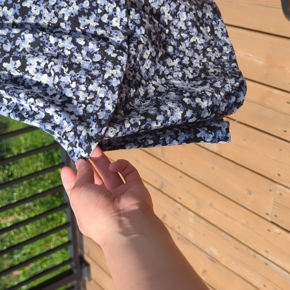 Floral Vera Dress - Picture 5 of 6